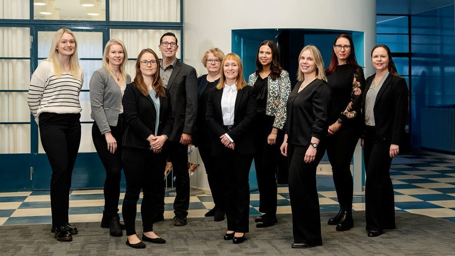 Kuvituskuva, Someron Säästöpankin Kotkan konttorin asiantuntijoita.