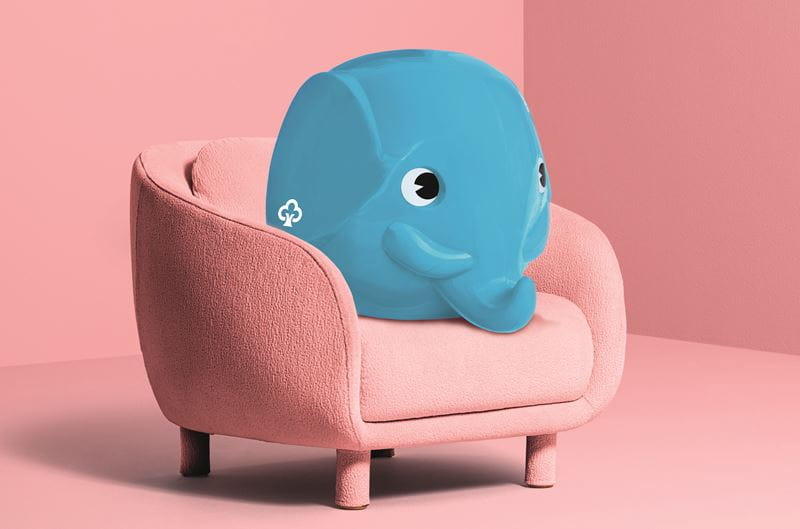 Säästöfantti sohvalla.