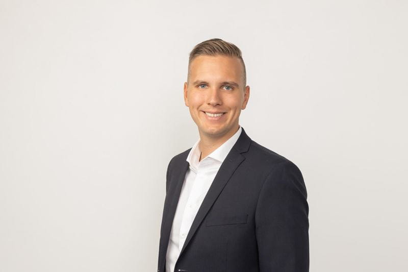 Tommi Piilola - Someron Säästöpankki.