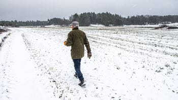 Maanviljelijä Juha-Pekka Aikola.