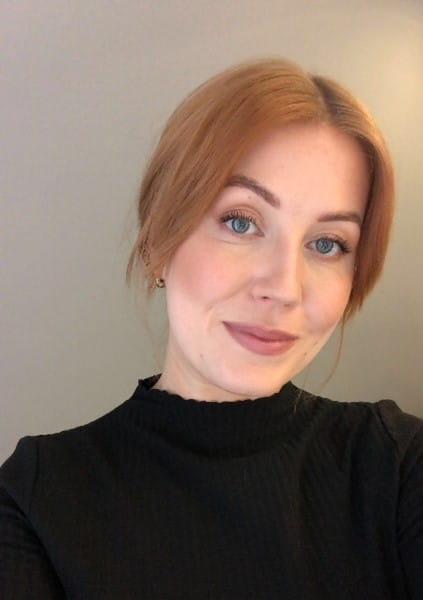Roosa Kumpulainen, junior HR-asiantuntija.