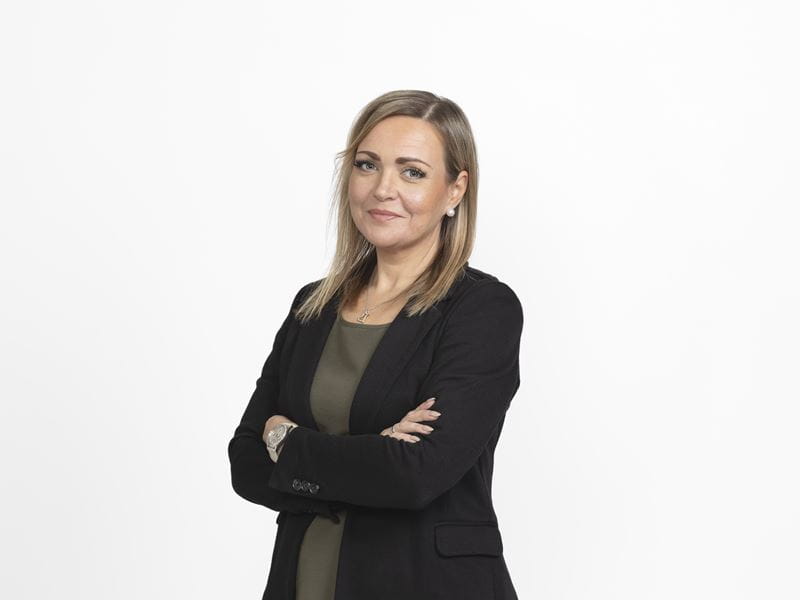 Suvi Holm - Länsi-Uudenmaan Säästöpankki.