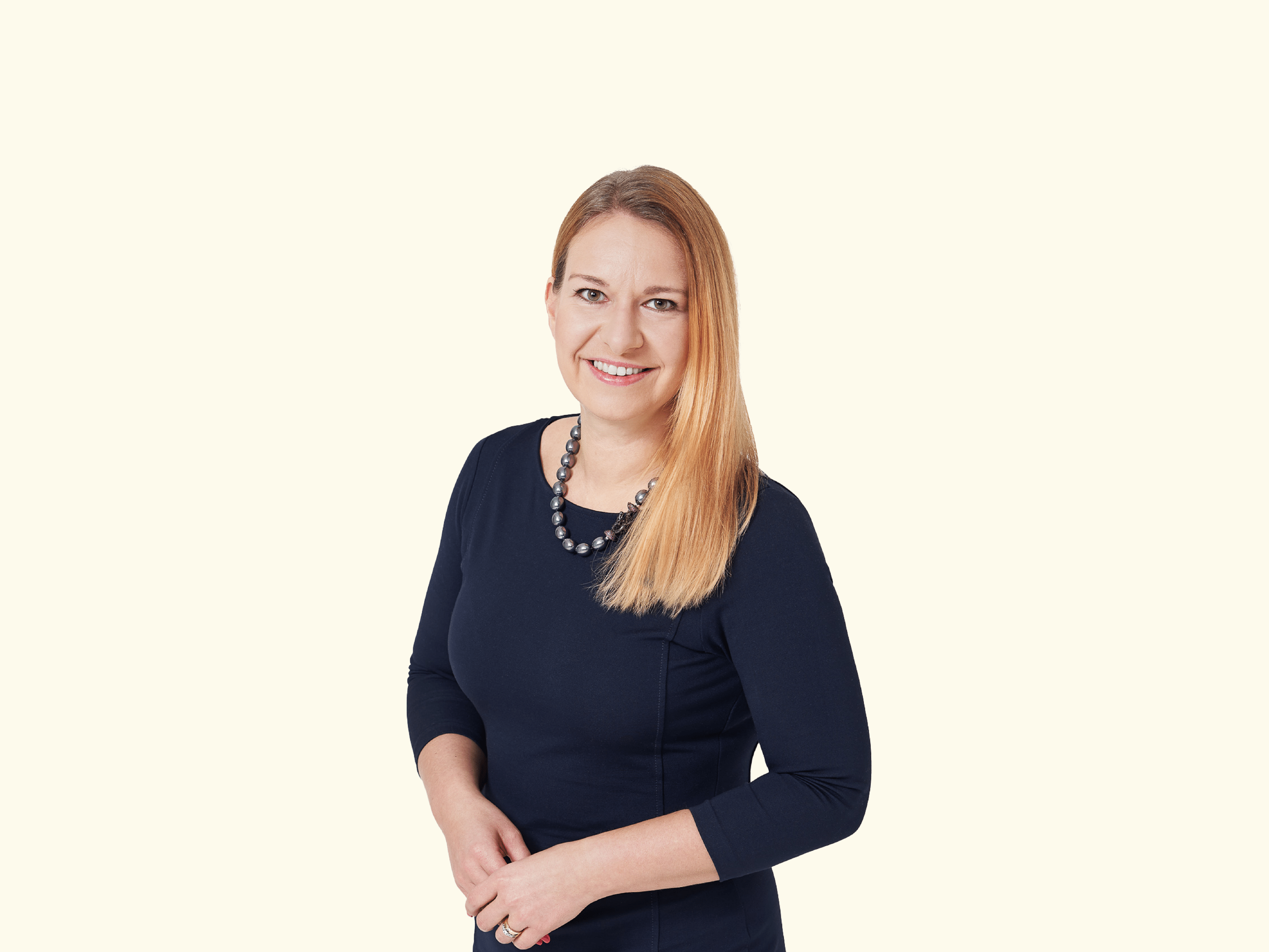 Nooa Säästöpankin lakipankkiirit Mirella Martiskainen ja Piia Jeremejeff.