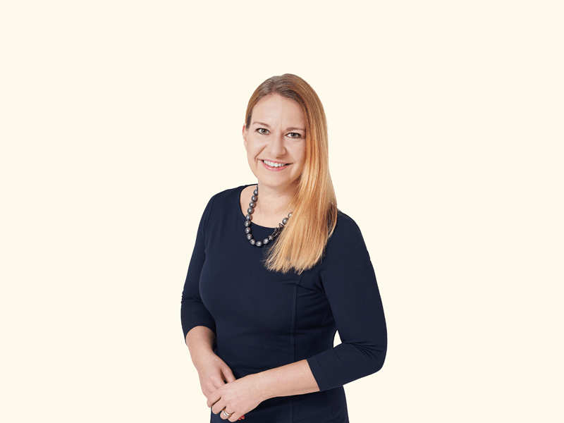 Nooa Säästöpankin lakipankkiirit Mirella Martiskainen ja Piia Jeremejeff.