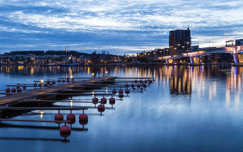 Jyväskylä kaupunki järven rannalla
